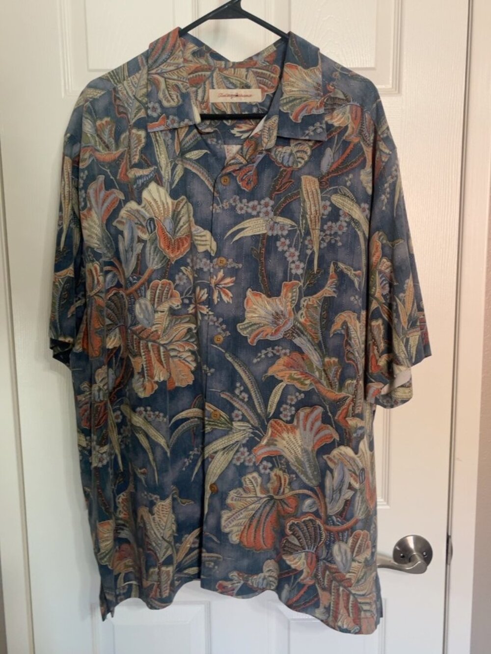 Tommy Bahama Men's XL 100% Silk Floral Shirt